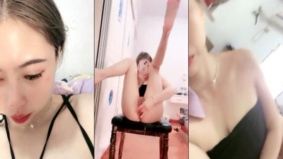 [동양야동] 왕눈이 왕홍 동생!한줄기 깨끗한 분혈!얼굴을 가린 채 소품을 위로하고, 엉덩이를 치켜들고, 구멍을 뚫고 잡아당기며, 다리를 벌리고 거울을 향해 [섹트야동,쇼츠야동,한국야동,딸퀸야동]