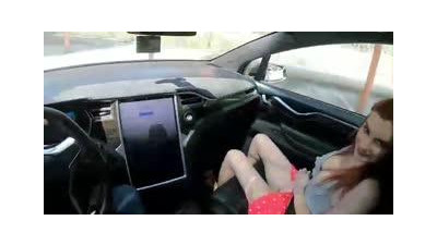 [서양야동] Couple＇s Tesla self-driving feature car shakes the door [섹트야동,쇼츠야동,한국야동,딸퀸야동]